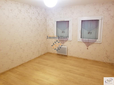 Appartement - 90 m² - 1 pièce