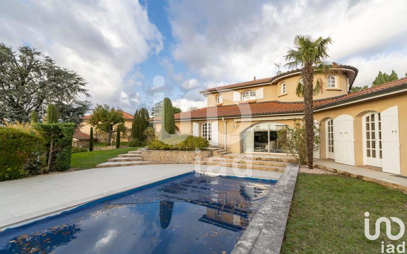 Maison - 284 m² - 6 pièces