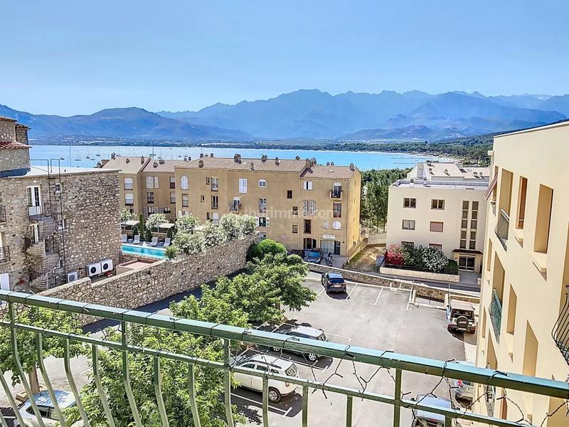 Appartement - 90 m² - 5 pièces