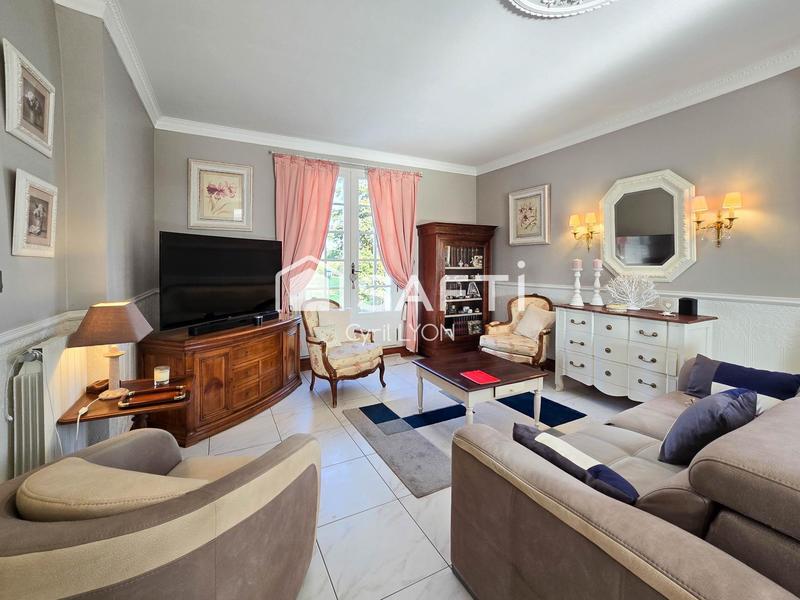 Maison - 166 m² - 6 pièces