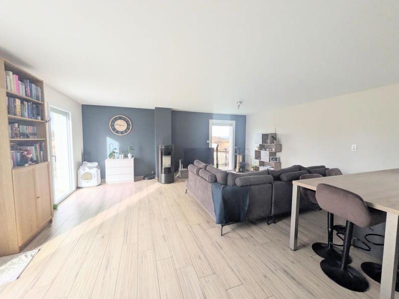 Maison - 93 m² - 4 pièces