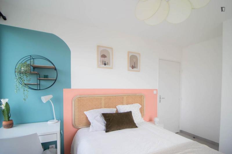 Chambre - 11 m² - 5 pièces