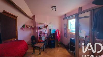 Maison - 227 m² - 6 pièces