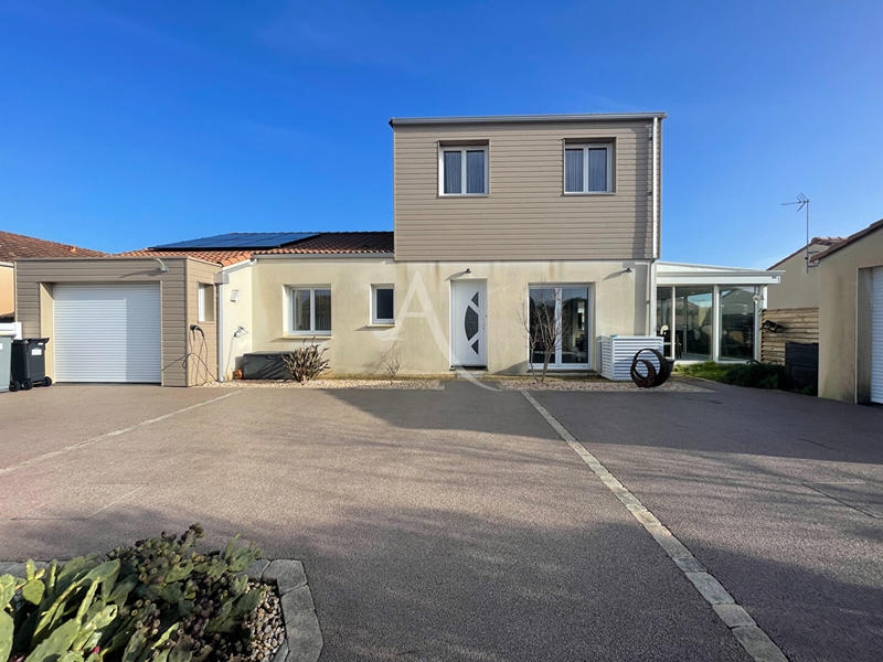 Maison - 140 m² - 7 pièces