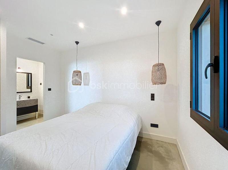 Maison - 172 m² - 9 pièces