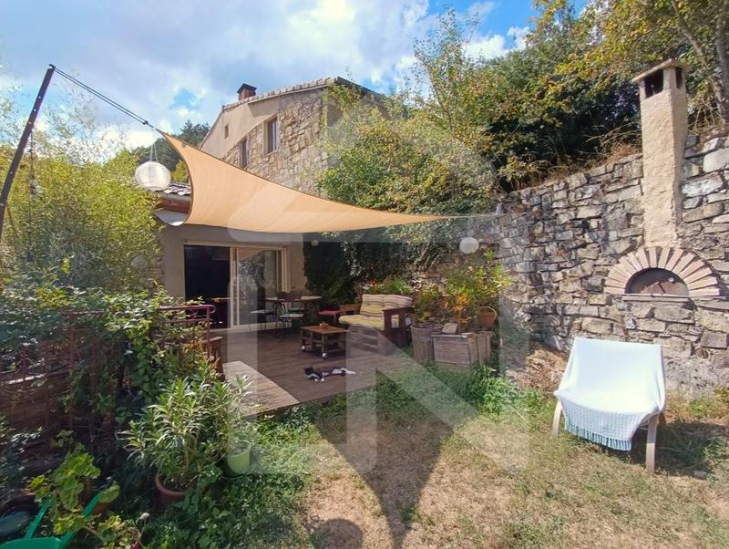 Maison - 141 m² - 6 pièces