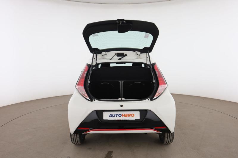 Toyota Aygo 1.0 Vvt-i X-Play 5p 69 ch