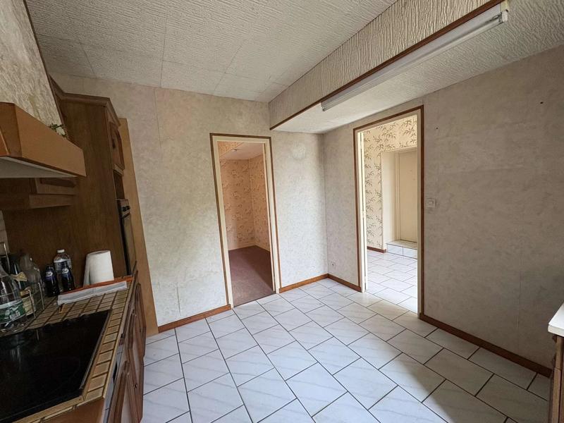 Appartement - 93 m² - 5 pièces