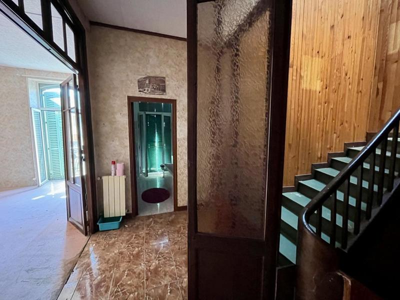 Maison - 205 m² - 8 pièces