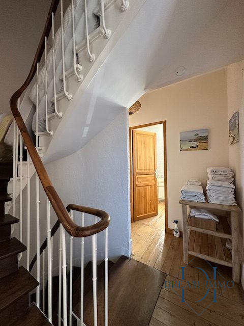 Maison - 143 m² - 5 pièces