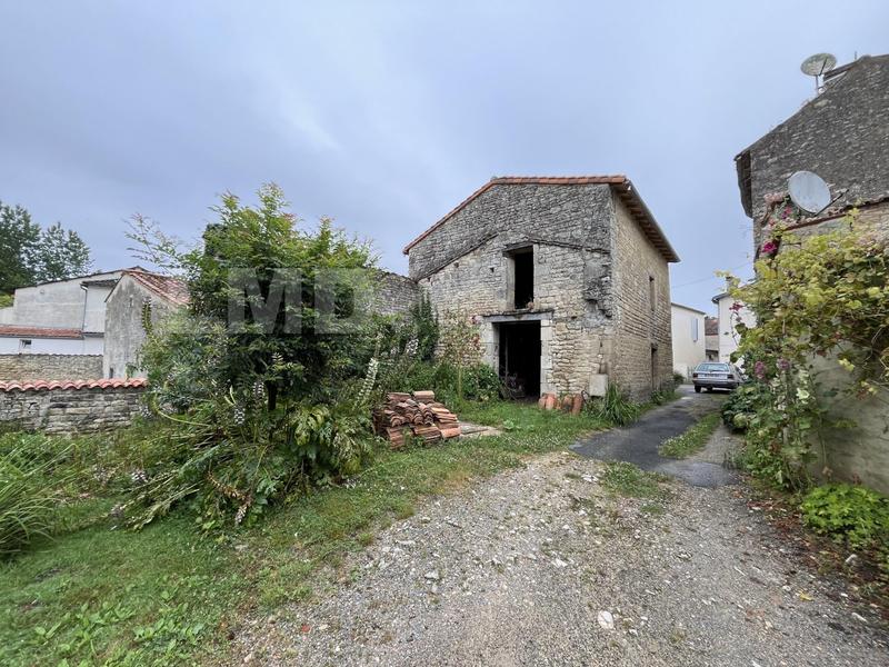 Maison en pierre - 72 m² - 2 pièces