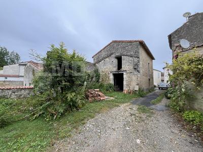 Maison en pierre - 72 m² - 2 pièces