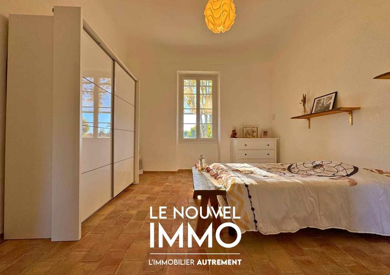 Mas - 335 m² - 8 pièces