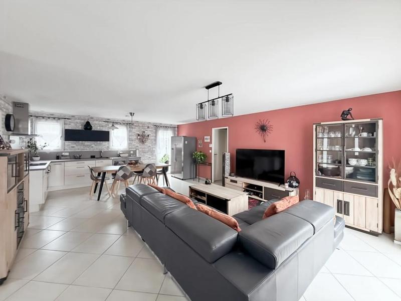 Maison - 123 m² - 6 pièces