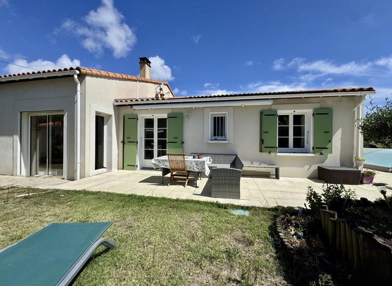 Maison traditionnelle - 113 m² - 5 pièces
