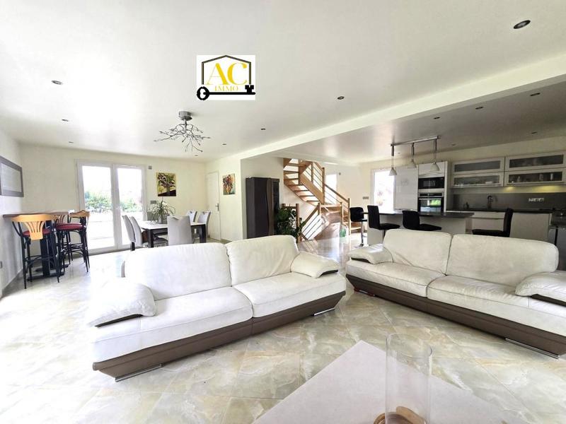 Maison - 157 m² - 5 pièces