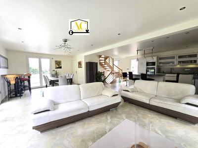 Maison - 157 m² - 5 pièces