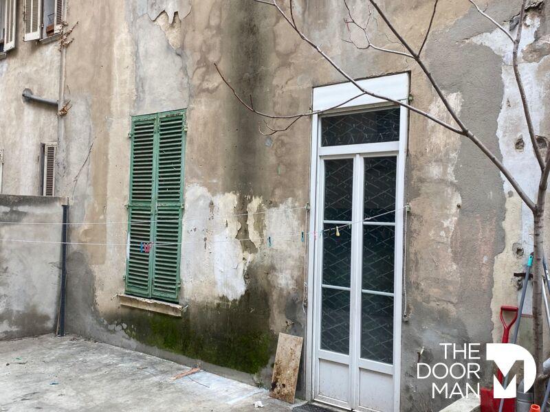 Immeuble - 800 m² - 38 pièces