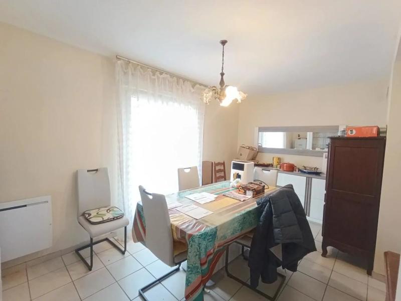 Maison - 99 m² - 5 pièces