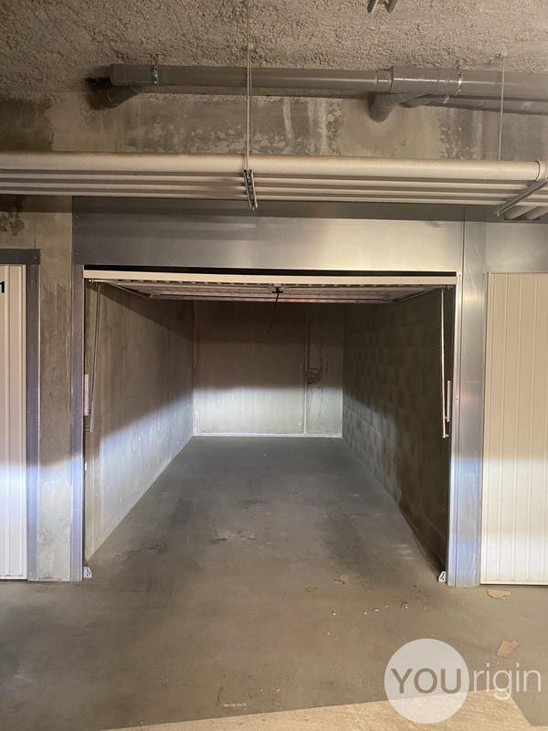 Parking / Garage - 14 m²
