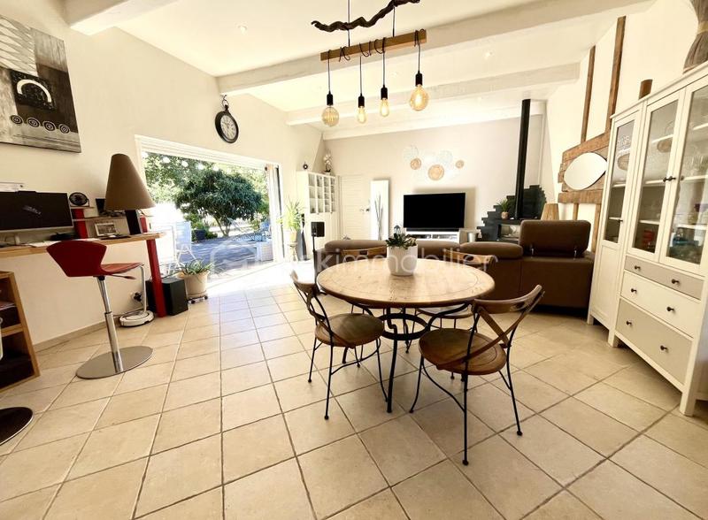 Maison traditionnelle - 140 m² - 4 pièces