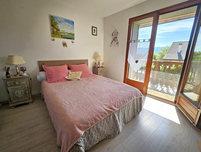 Maison - 328 m² - 8 pièces