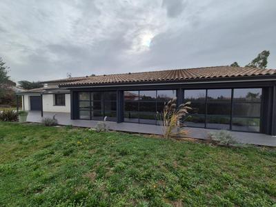 Maison - 180 m² - 4 pièces
