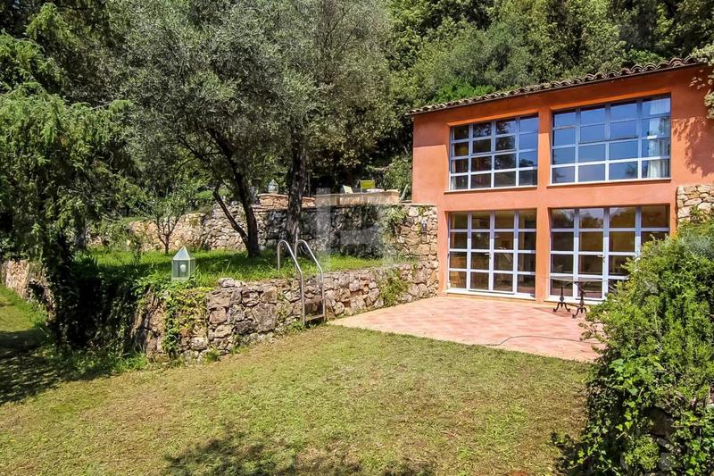 Maison - 260 m² - 11 pièces