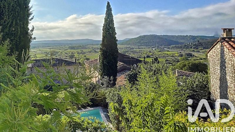 Maison de village - 230 m² - 10 pièces