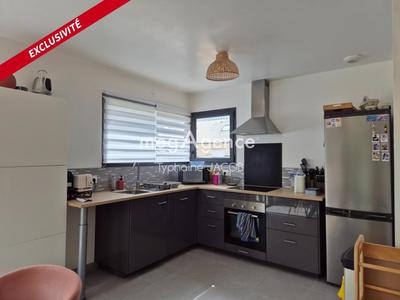 Maison - 83 m² - 4 pièces