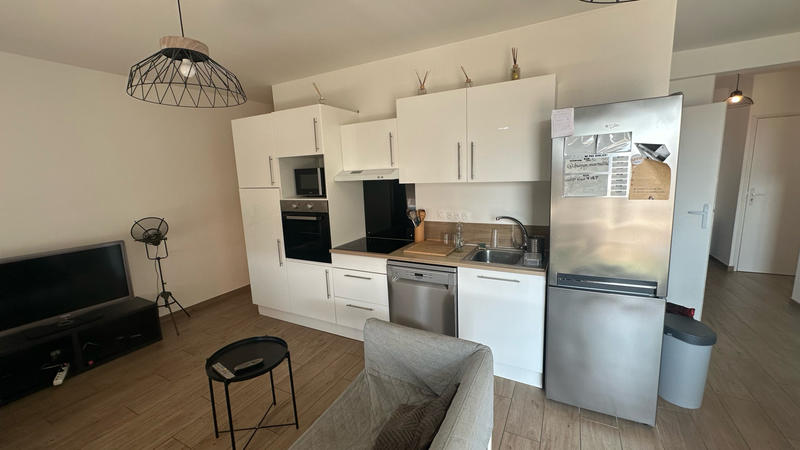 Appartement - 80 m² - 5 pièces