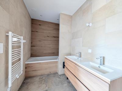 Appartement - 160 m² - 5 pièces