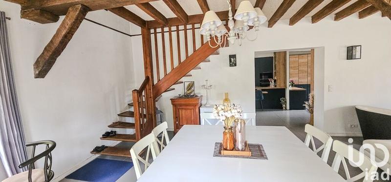 Maison - 235 m² - 8 pièces