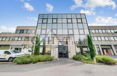 Entrepôt - 773 m²