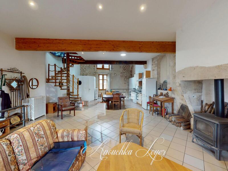 Maison de ville - 235 m² - 7 pièces