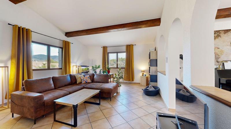 Propriété - 429 m² - 24 pièces