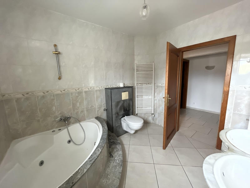 Maison - 175 m² - 7 pièces