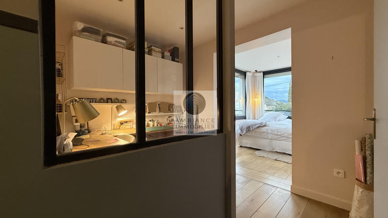 Maison - 280 m² - 10 pièces