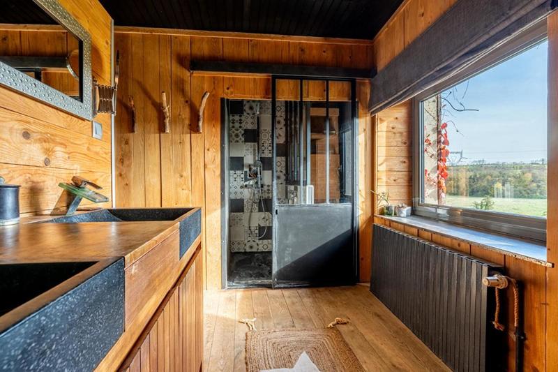 Maison - 200 m² - 7 pièces