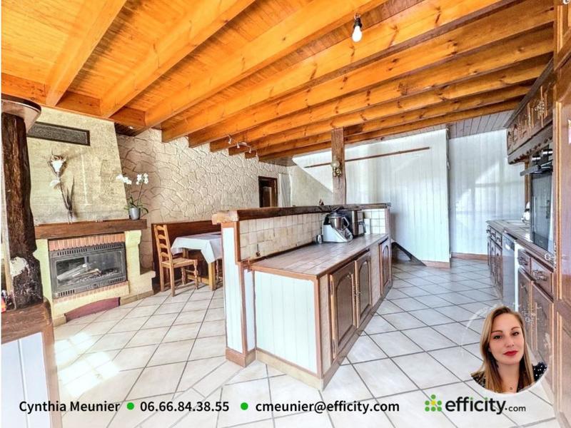 Maison - 324 m² - 11 pièces