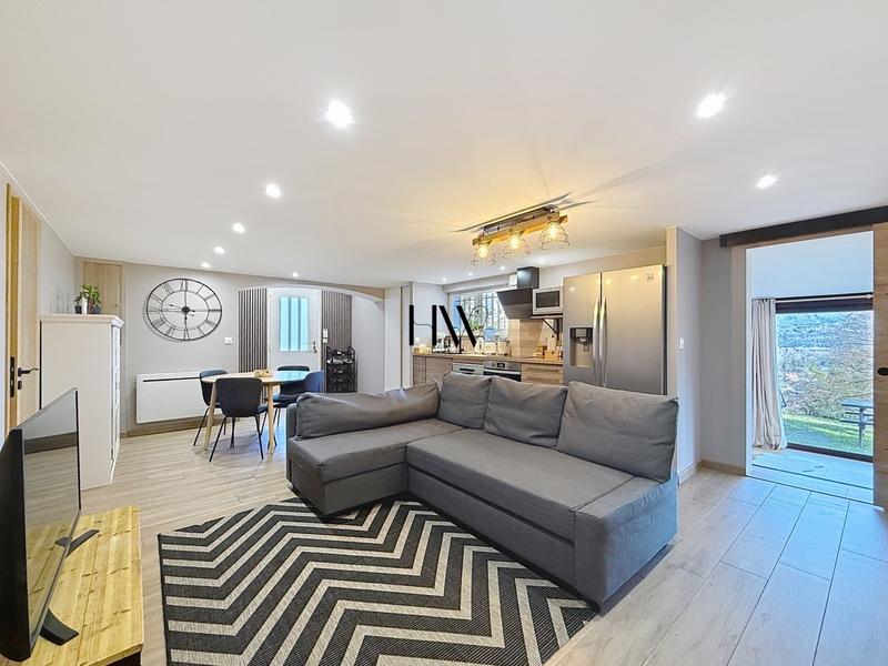 Maison - 176 m² - 8 pièces