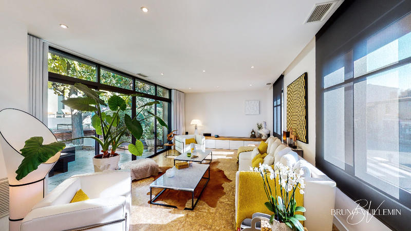 Demeure - 253 m² - 8 pièces