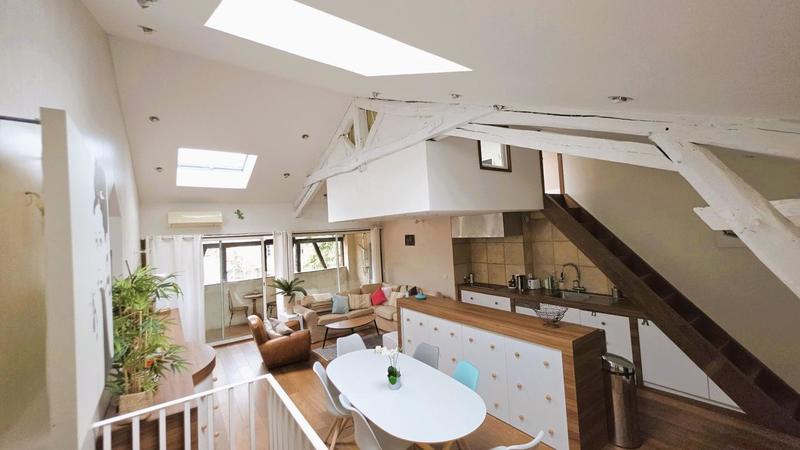 Appartement - 85 m² - 5 pièces