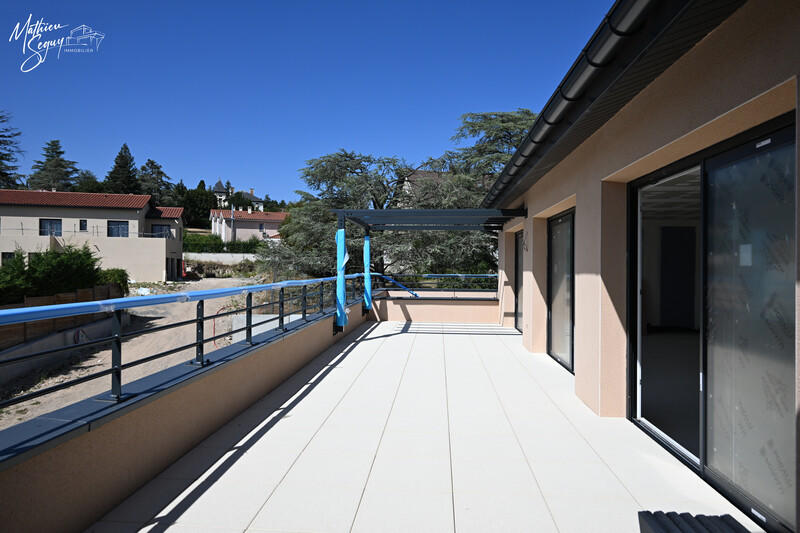 Appartement - 110 m² - 5 pièces