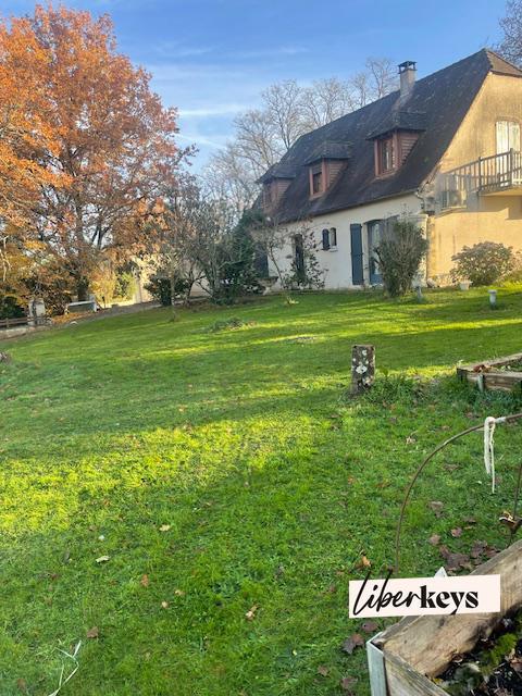 Maison - 138 m² - 6 pièces