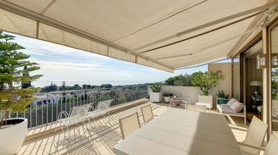 Appartement - 127 m² - 4 pièces