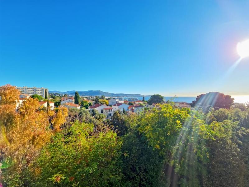 Appartement - 135 m² - 5 pièces