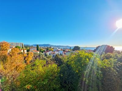 Appartement - 135 m² - 5 pièces