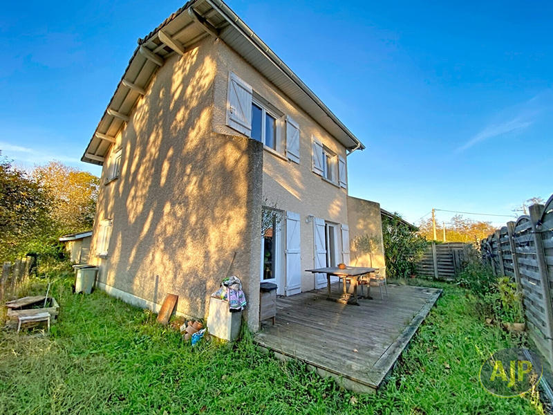 Maison - 195 m² - 6 pièces