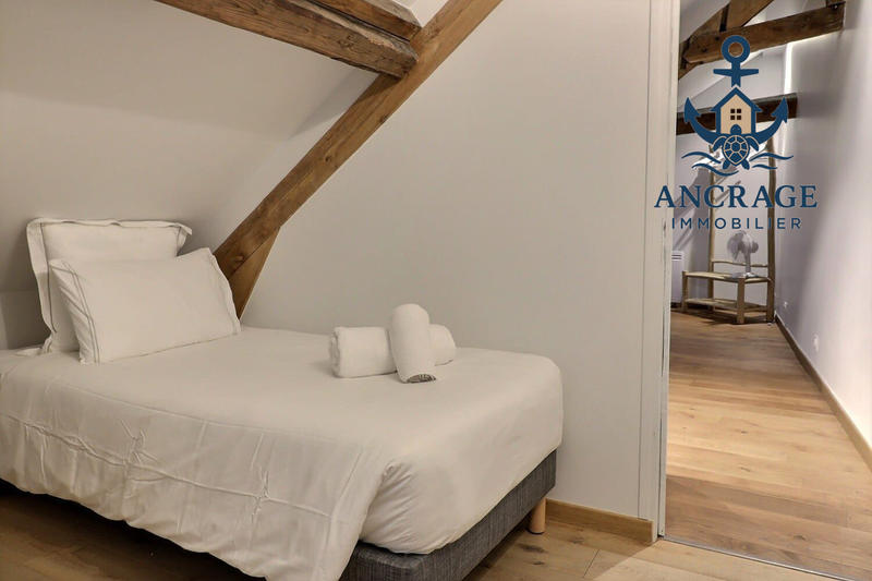 Maison ancienne - 266 m² - 9 pièces